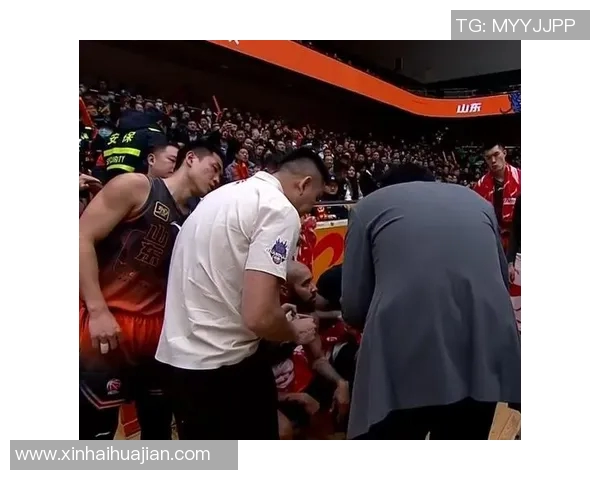 山东男篮连败影响士气,教练组加强球队战术训练 山东男篮连败影响士气,教练组加强球队战术训练